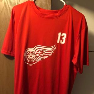 Red wings tee